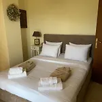 Villa ρόζι