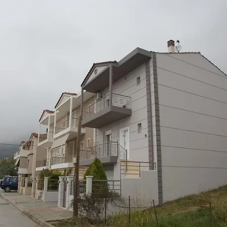 别墅 ρόζι 卡兰巴卡